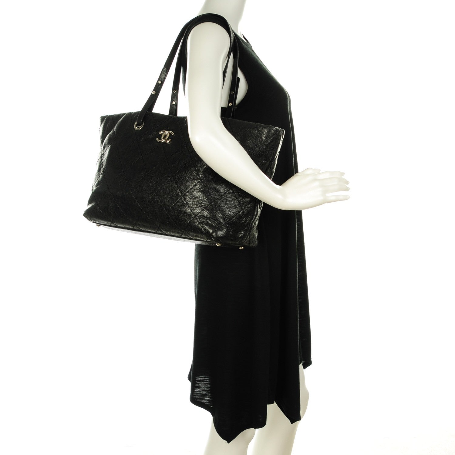 Chanel Glazed Calfskin Large On The Road Tote Black 2 of 8