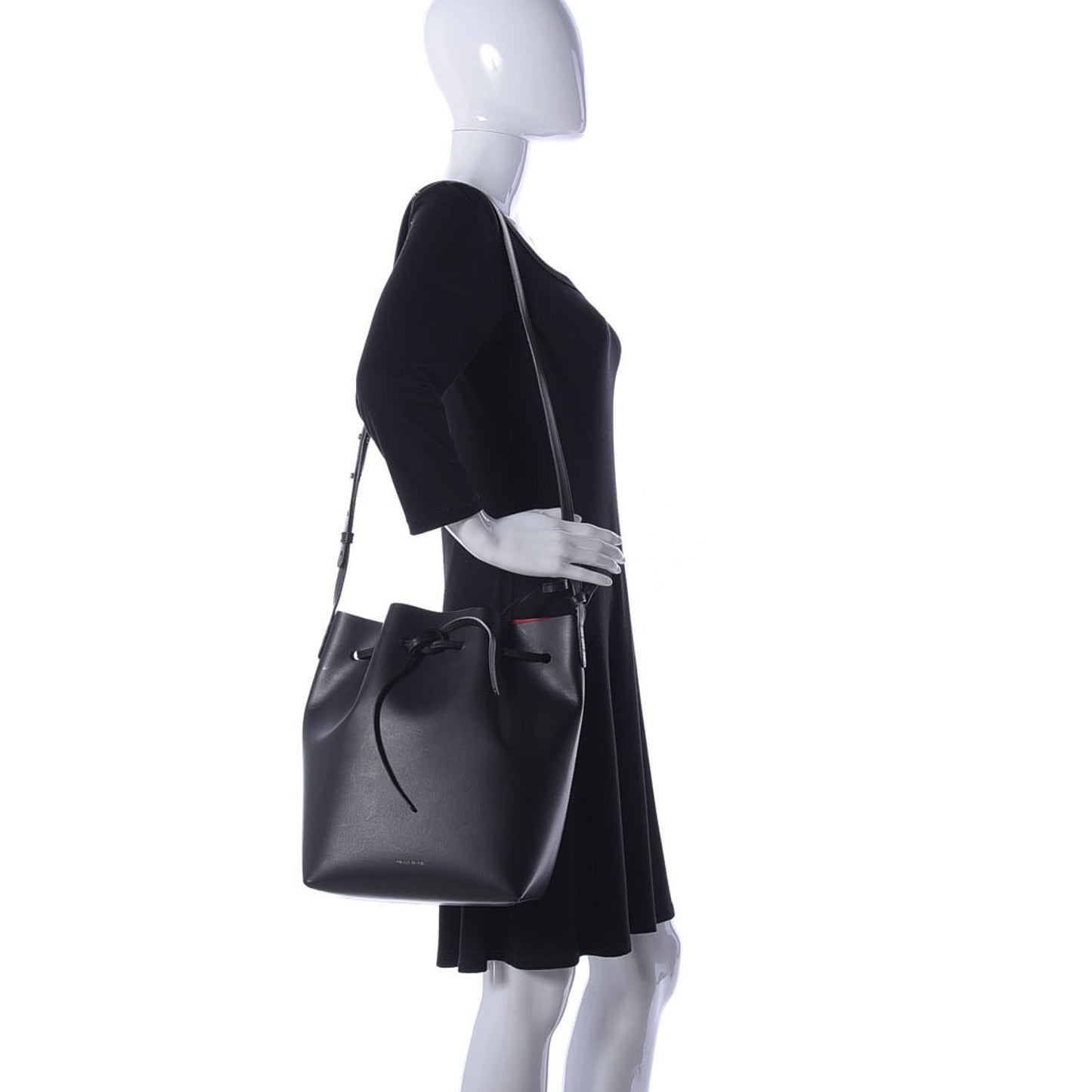 Vegetable Tanned Calfskin Bucket Bag Black Flamma