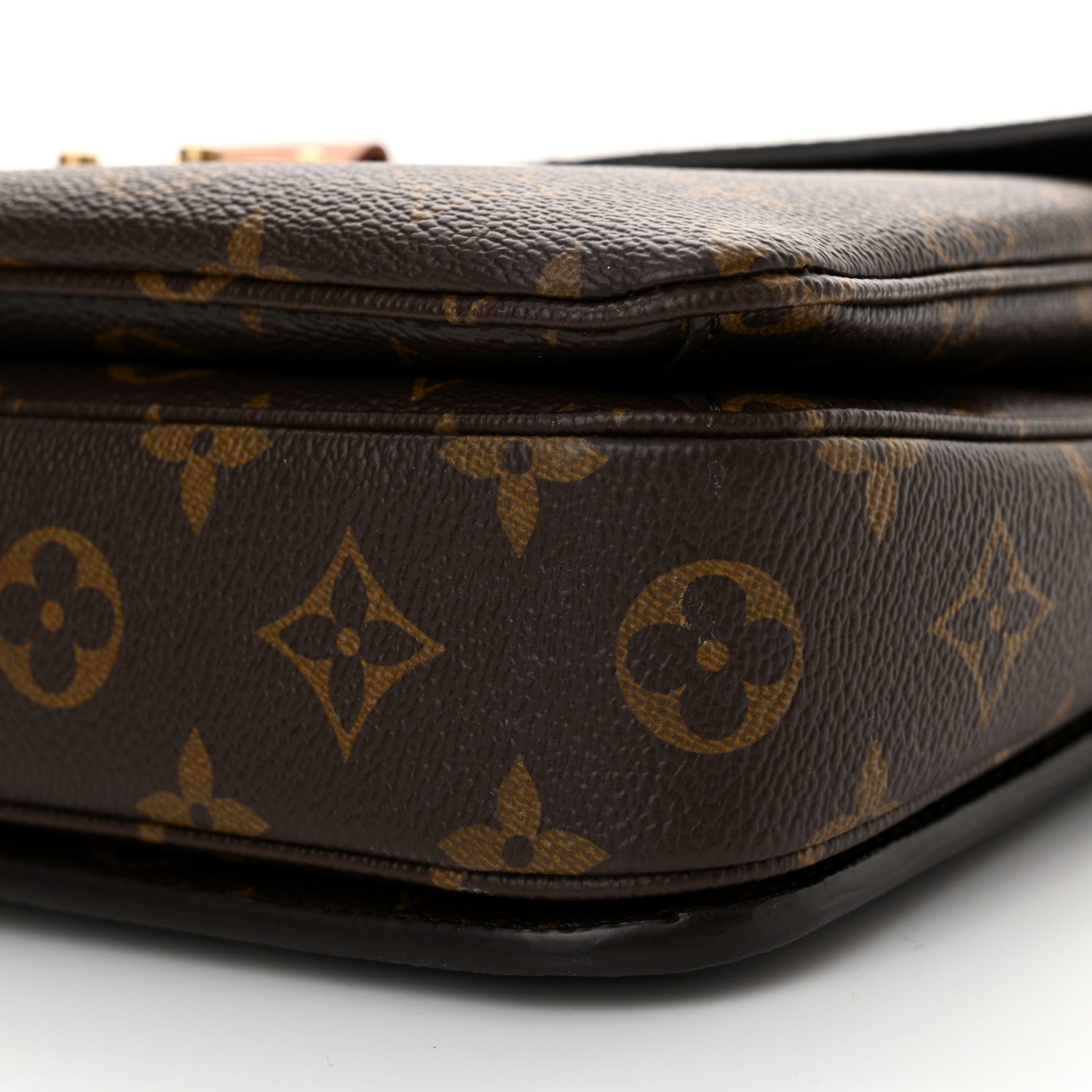 Louis Vuitton Monogram Pochette Metis 9 of 9