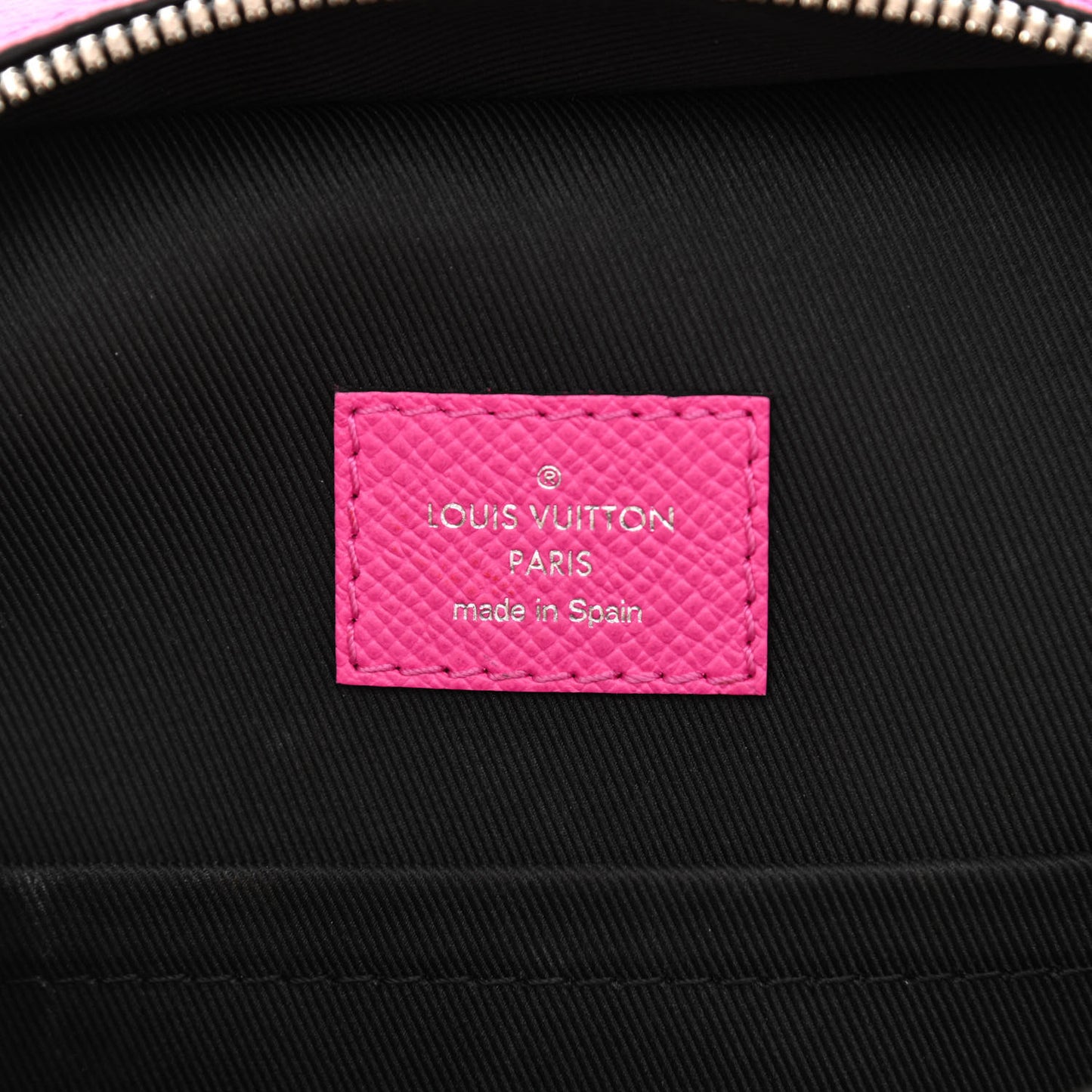 Taigarama Outdoor Slingbag Fuchsia