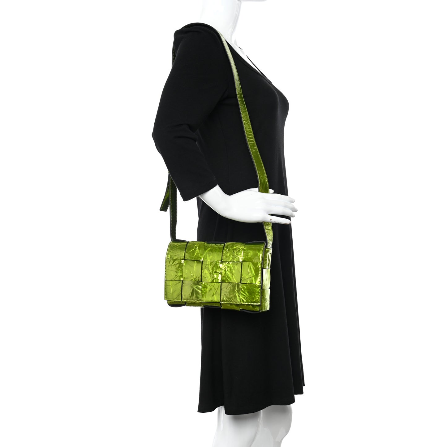 Metallic Crushed Calfskin Maxi Intrecciato Cassette Crossbody Bag Chlorophyll