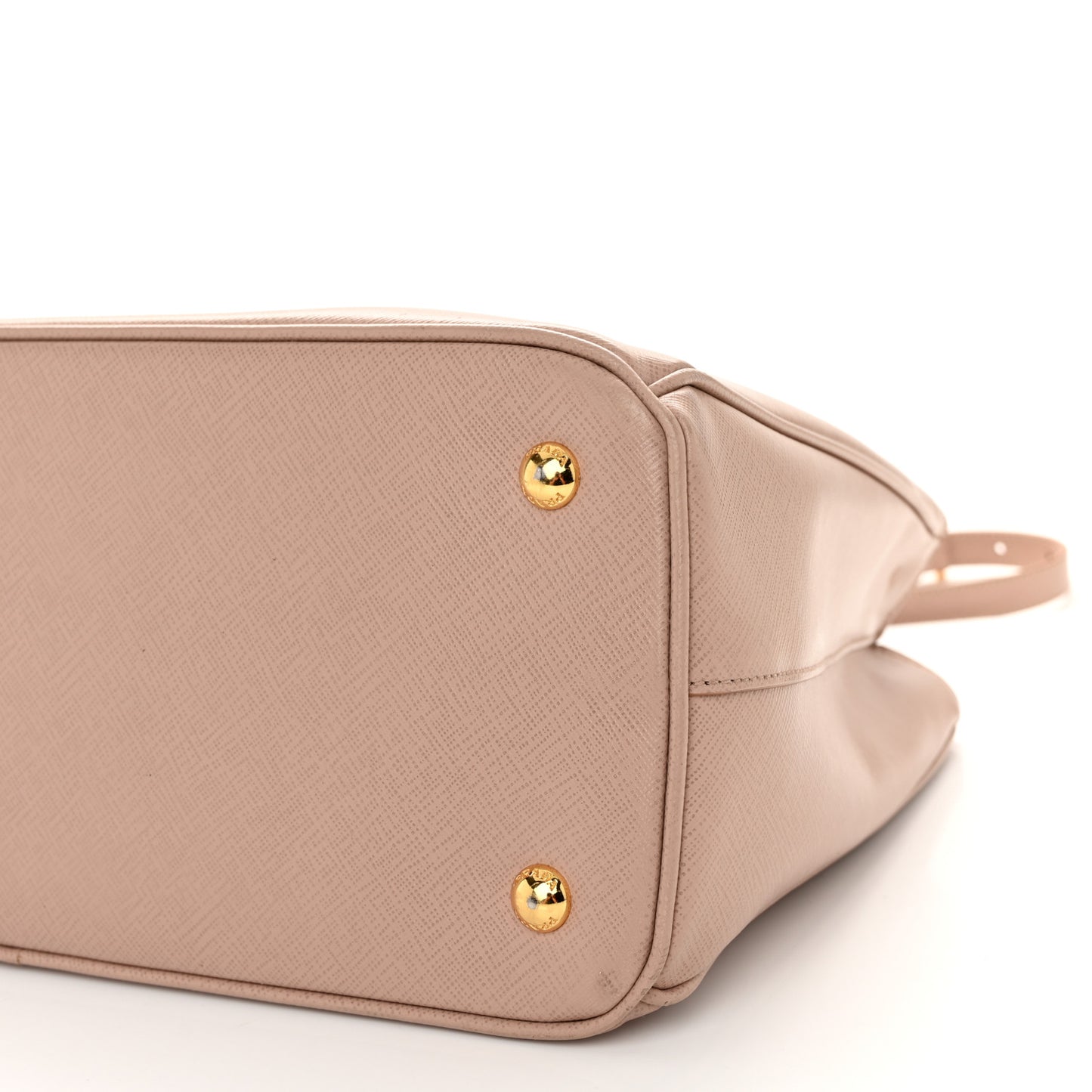 Saffiano Lux Medium Tote Cammeo