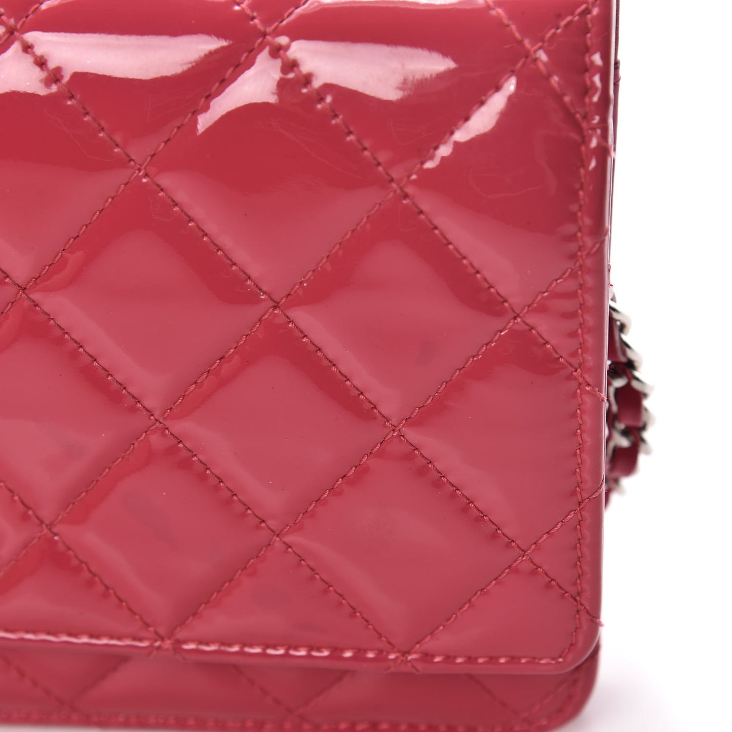 Patent Quilted Wallet On Chain WOC Fuchsia