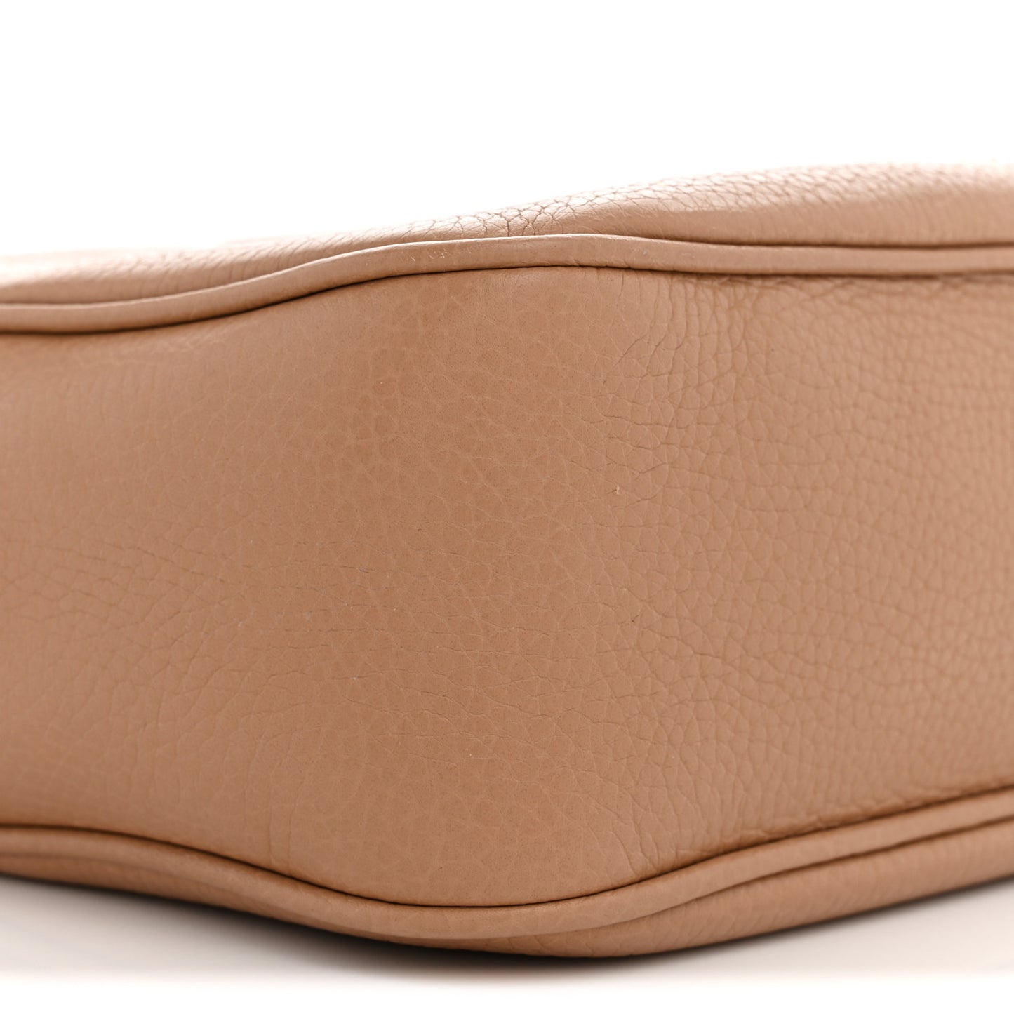 Pebbled Calfskin Small Soho Disco Bag Camelia