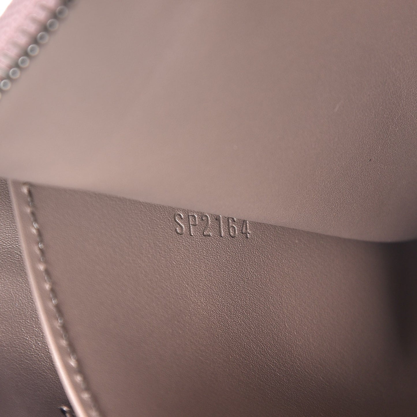 Monogram Veau Cachemire Magnolia