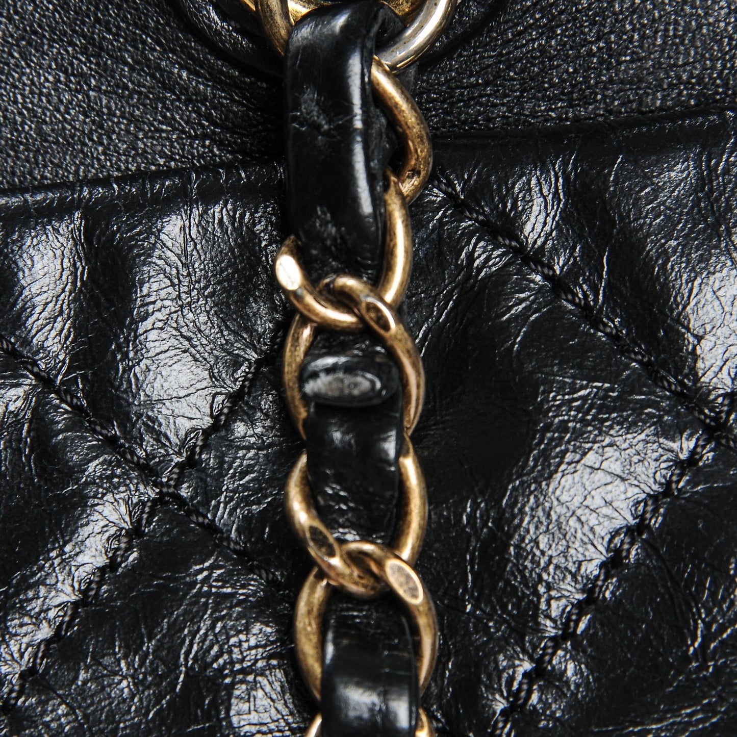 Glazed Calfskin Stingray Large Bindi CC Tote Black