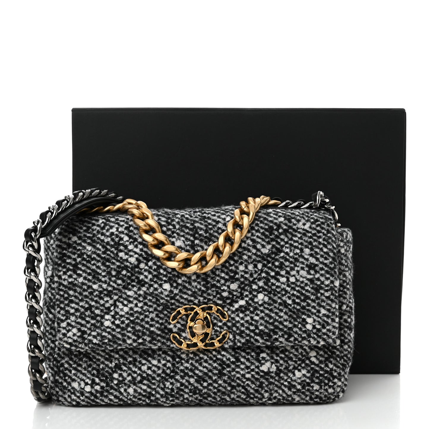 Tweed Quilted Medium Chanel 19 Flap Black White