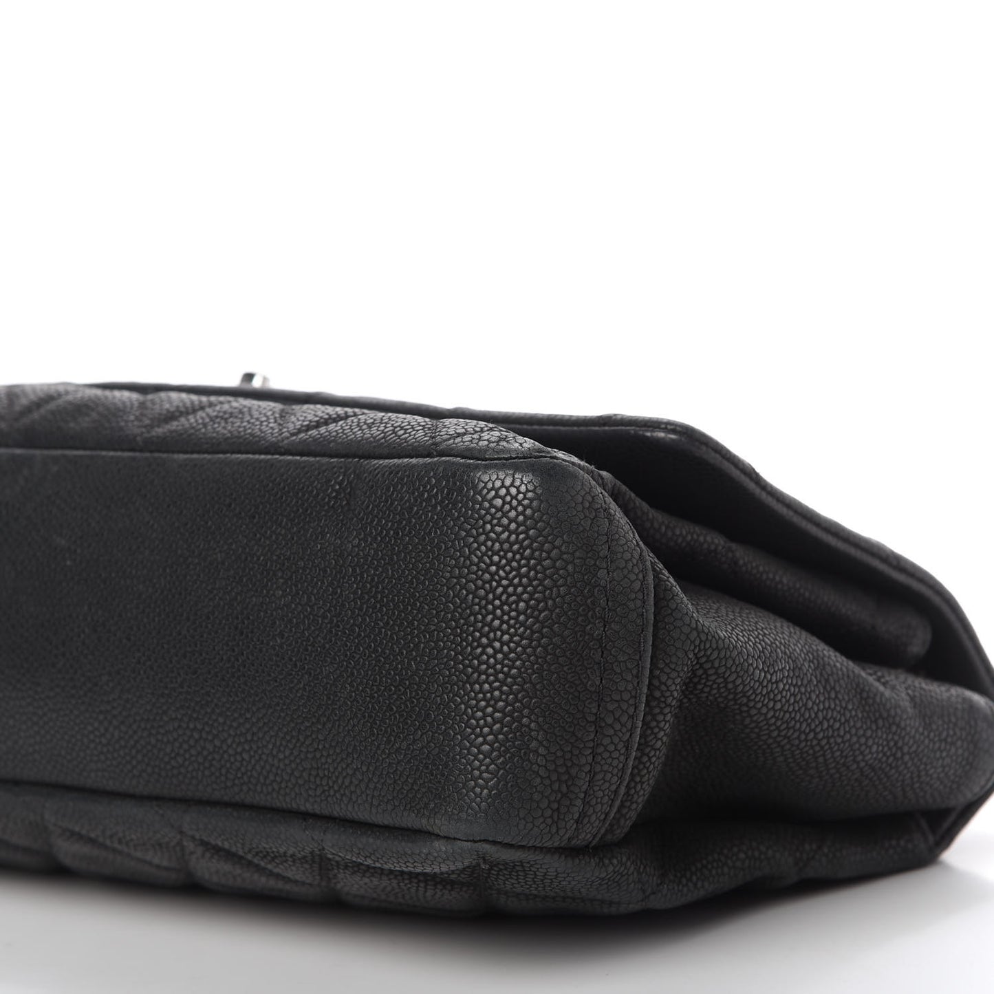 Iridescent Caviar Quilted Medium Lady Pearly Flap Black