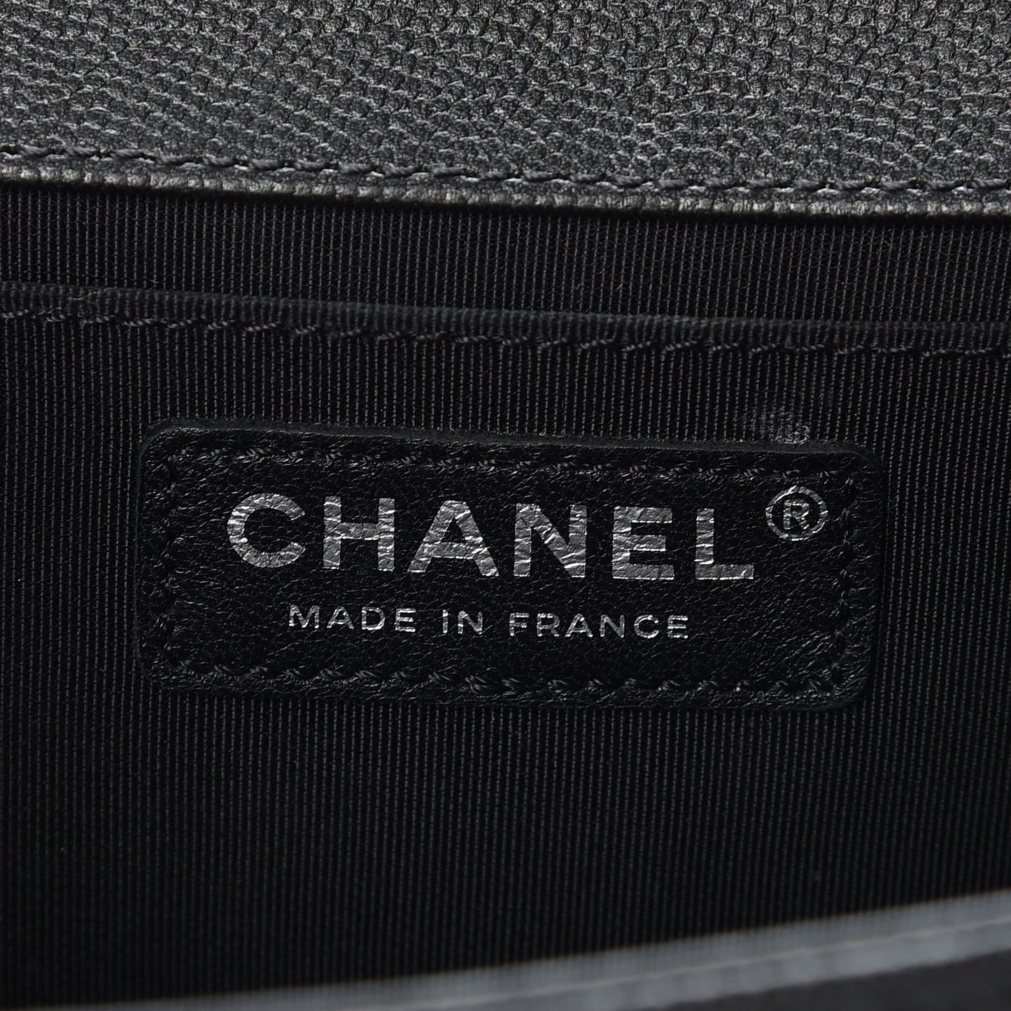 Caviar Quilted Medium Boy Flap So Black