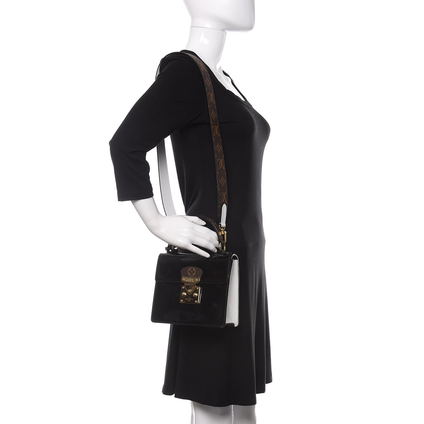 Vernis Epi Monogram Spring Street Black
