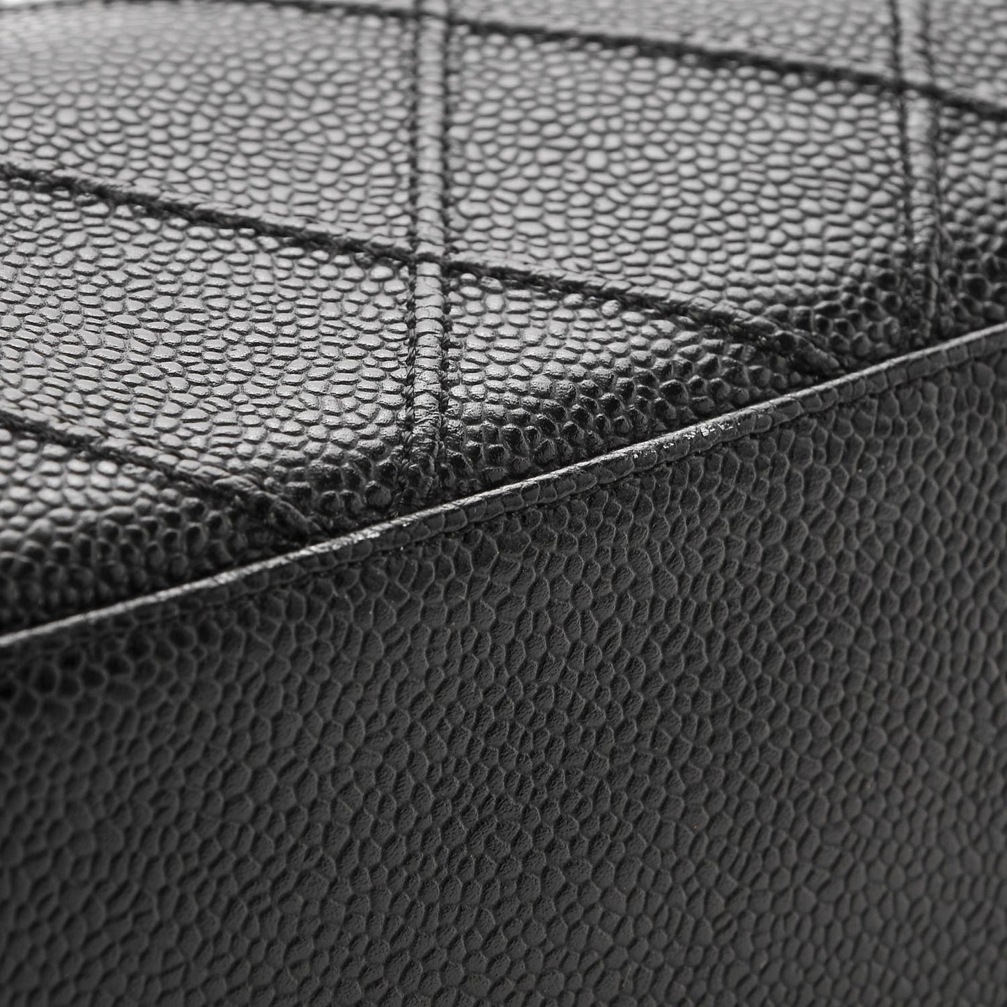 Caviar Diamond Stitched Shoulder Bag Black