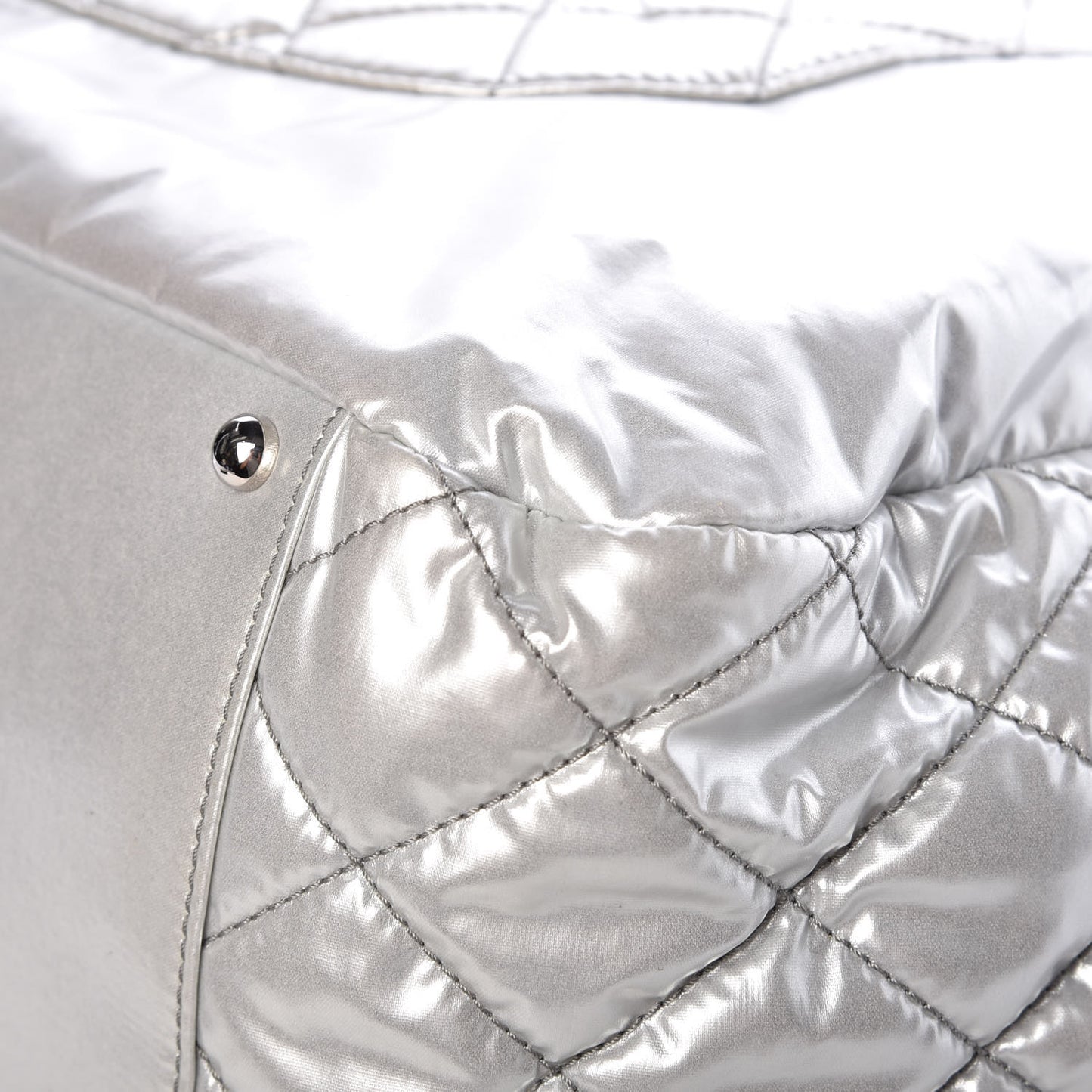 Vinyl Mohair Trimmed Accordion Arctic Polar Ice Flap Silver
