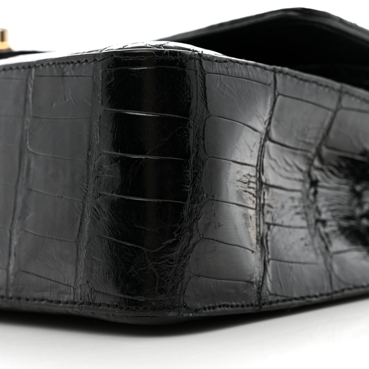 Alligator Medium Double Flap Black