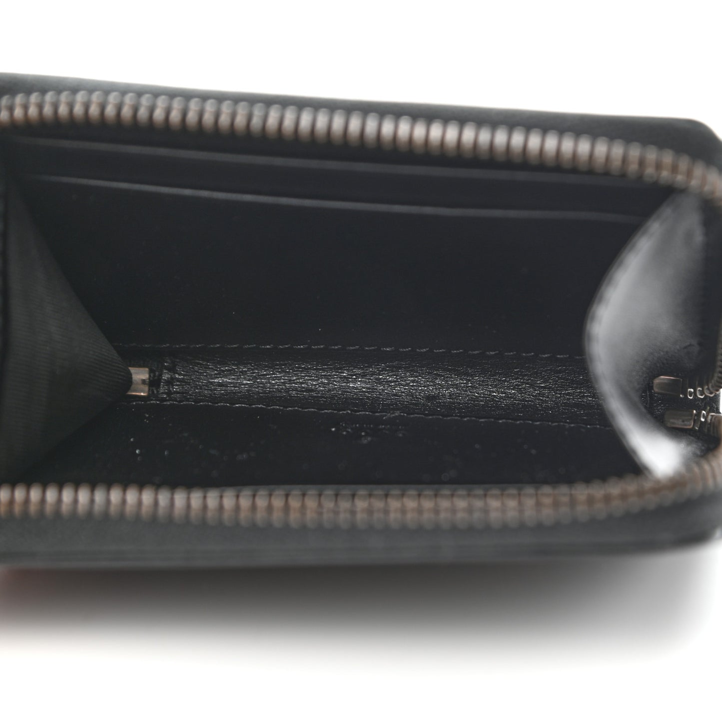 Calfskin Matelasse GG Marmont Zip Around Card Case Black