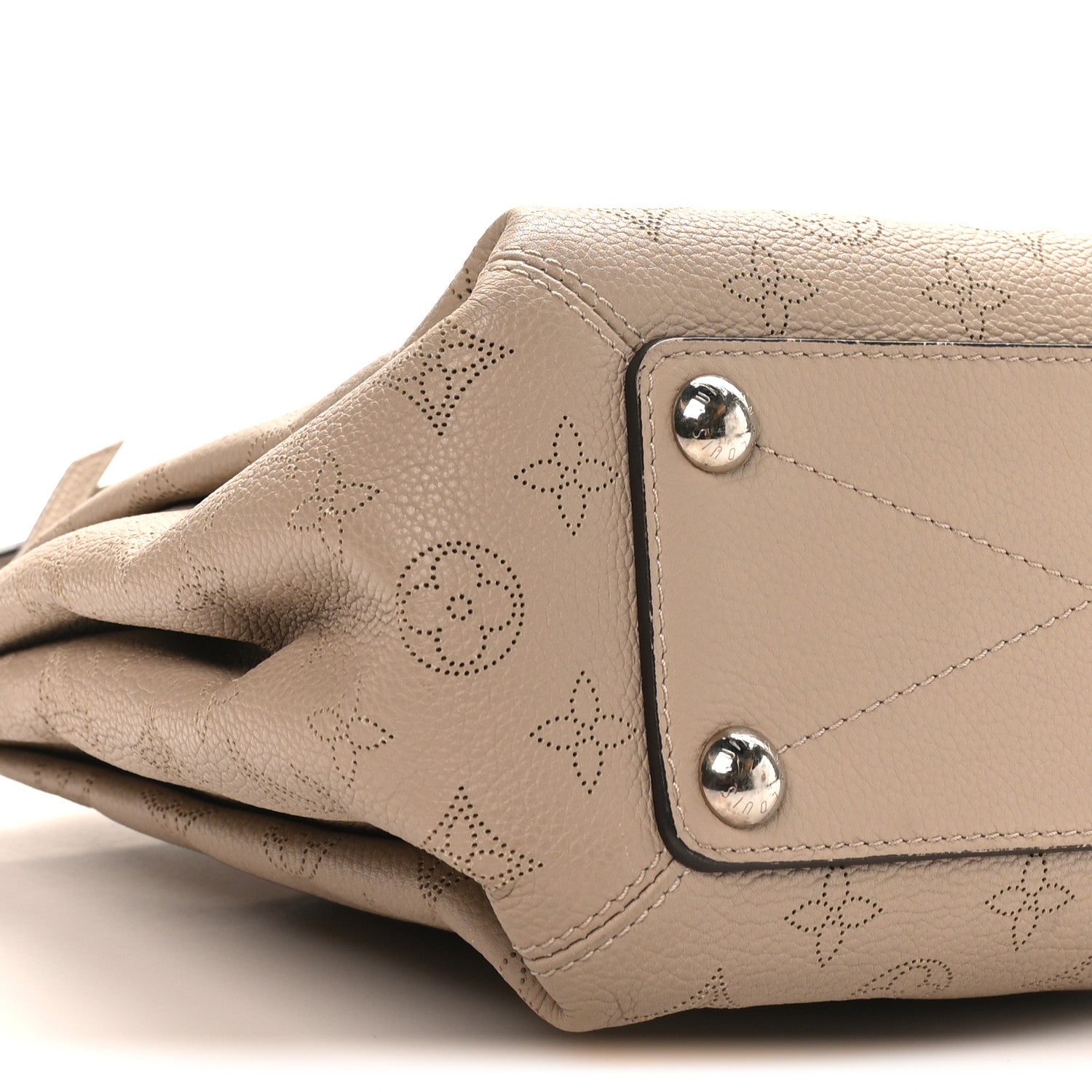 Louis Vuitton Mahina Babylone Chain BB Galet 8 of 9