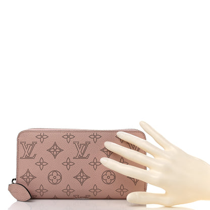Louis Vuitton Mahina Zippy Wallet Magnolia 2 of 13