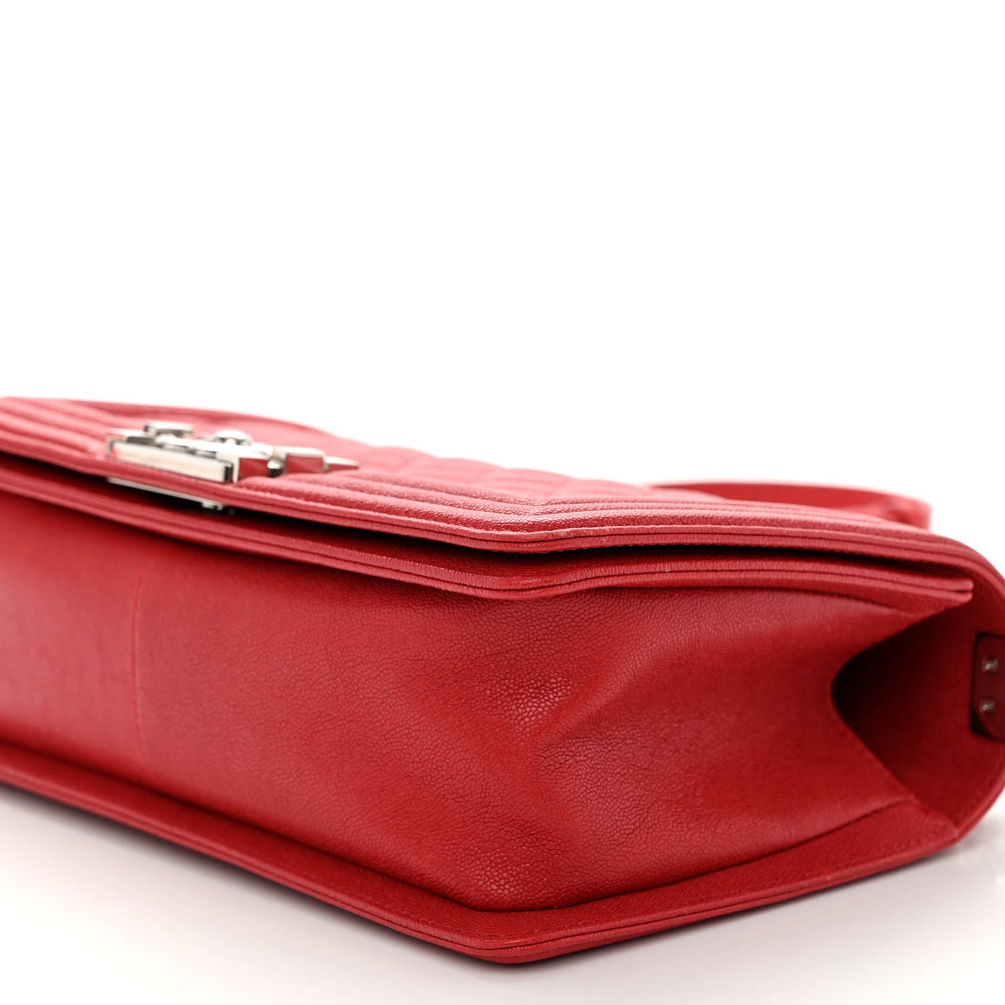 Caviar Quilted Medium Boy Flap Red