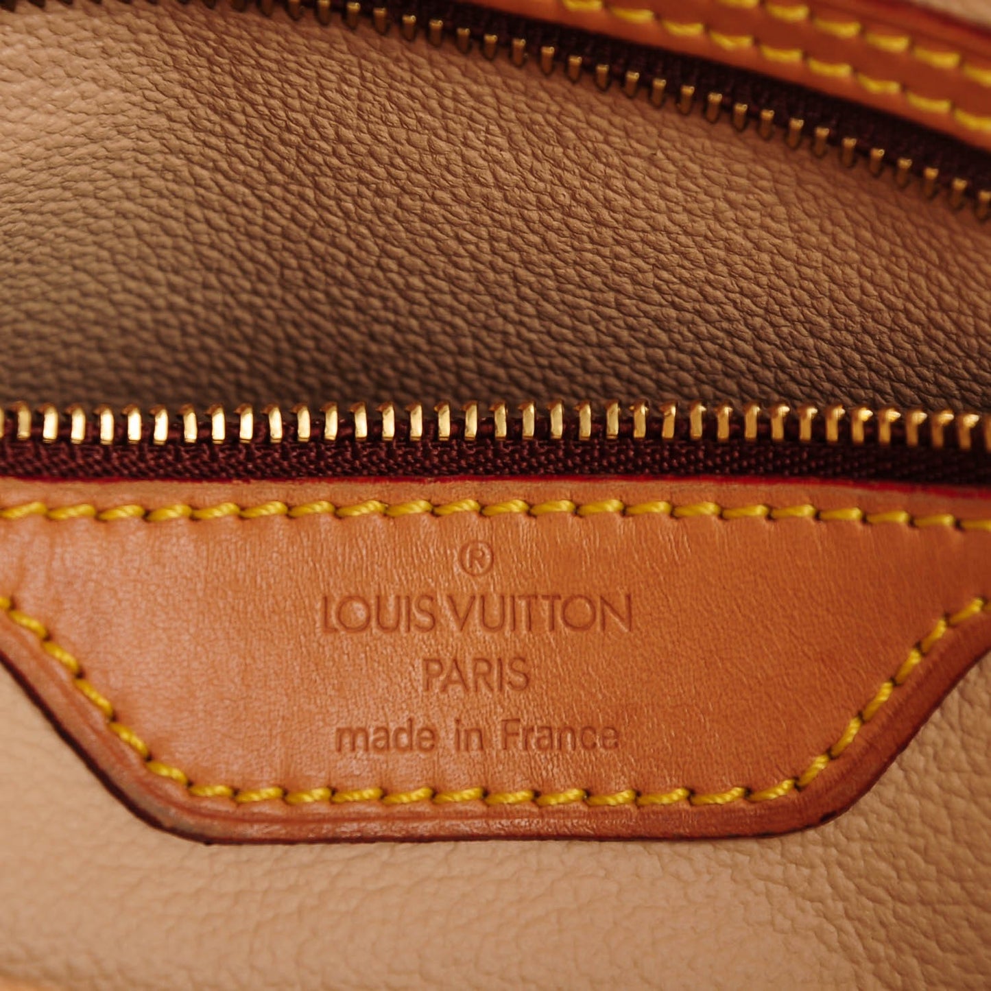Monogram Petit Bucket 23