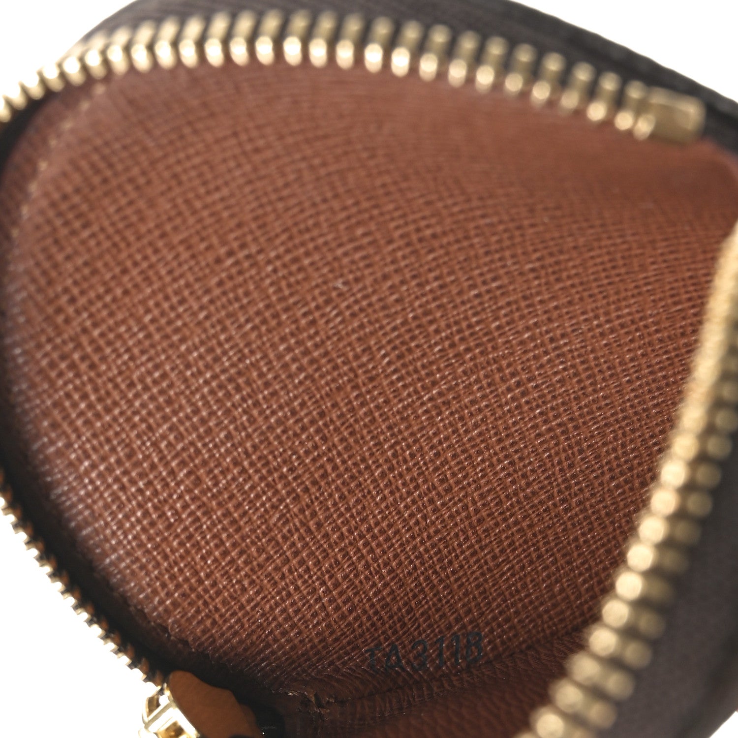 Louis Vuitton Monogram Round Coin Purse 7 of 8