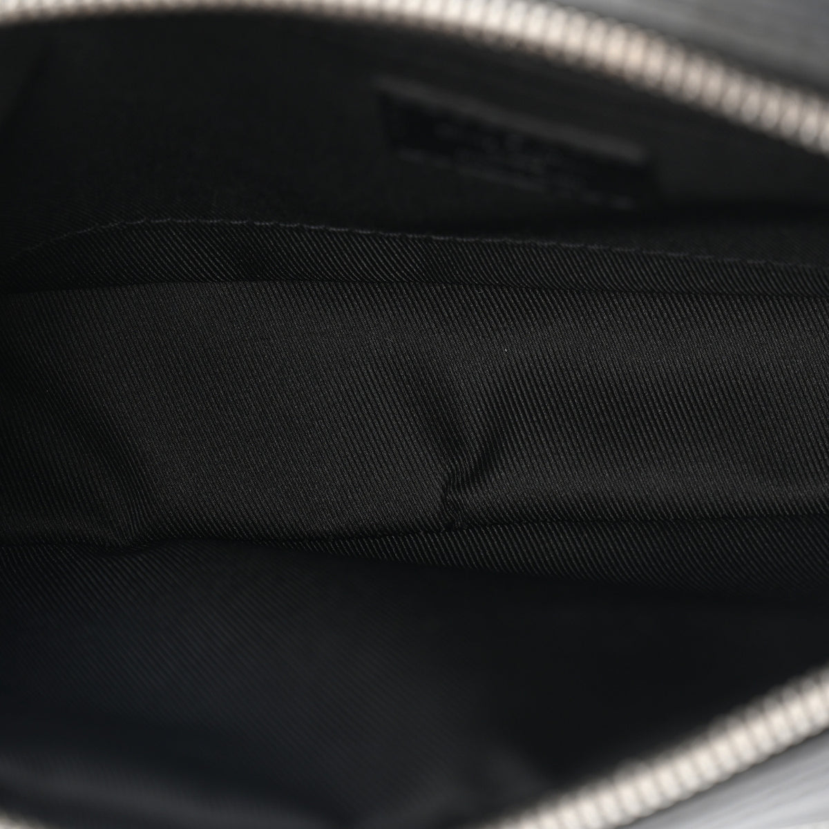 Calfskin Nil City Shoulder Bag Night Black