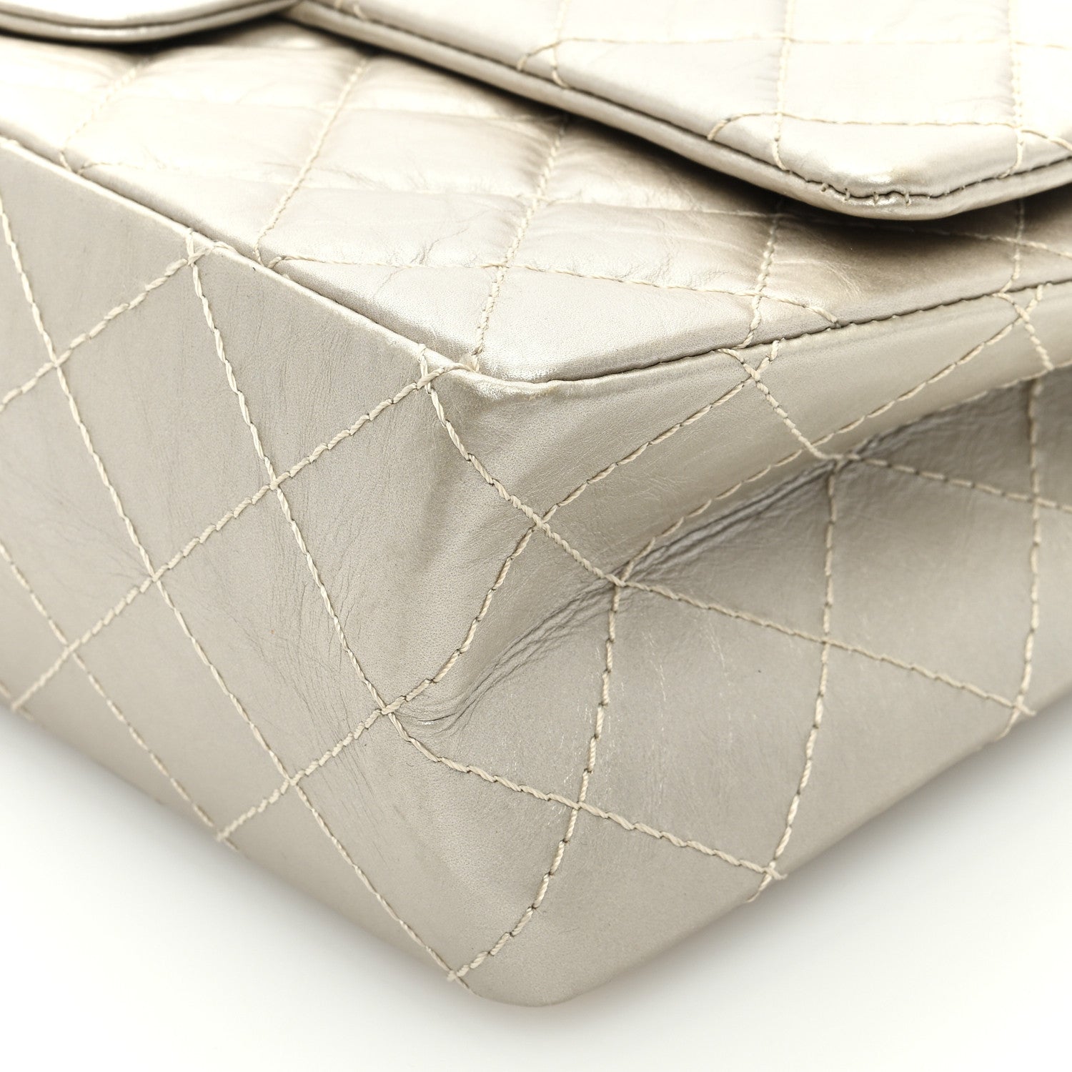 Chanel Metallic Aged Calfskin Quilted 2.55 Reissue 226 Flap Pale Gold 9 of 9