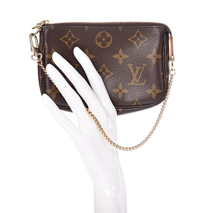 Louis Vuitton Monogram Mini Pochette Accessories 2 of 7