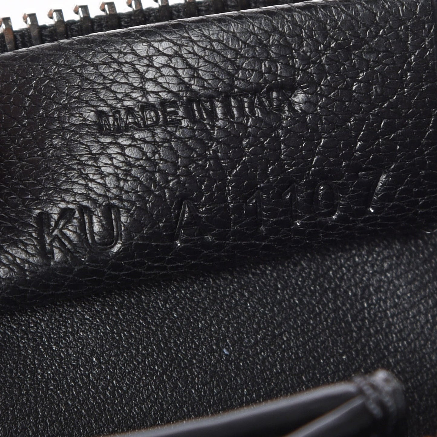 Grained Goatskin Antigona Crossbody Black