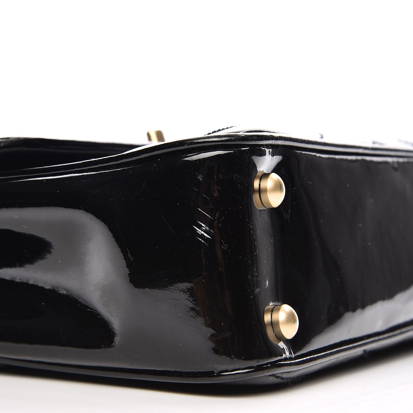 Patent Small Chevron Single Flap Black
