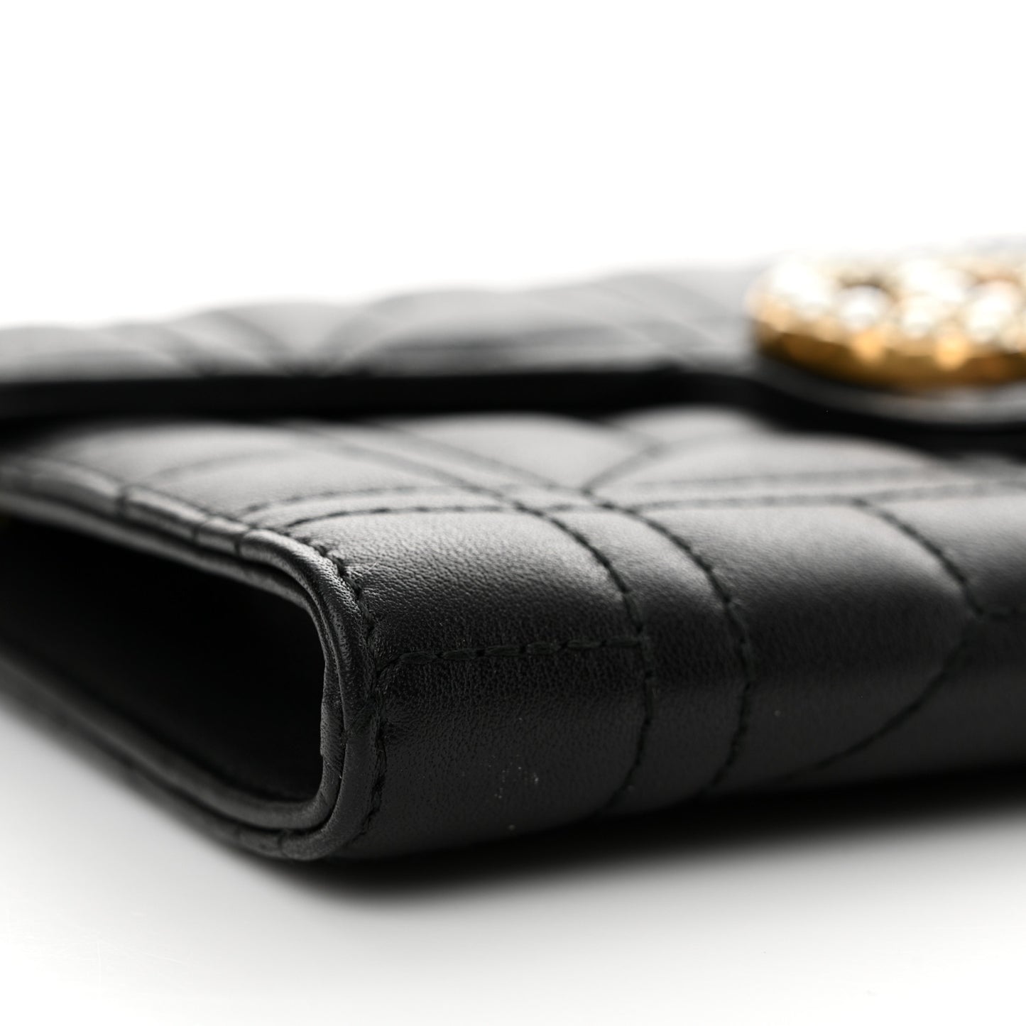 Calfskin Matelasse Mini Pearly GG Marmont Chain Wallet Black