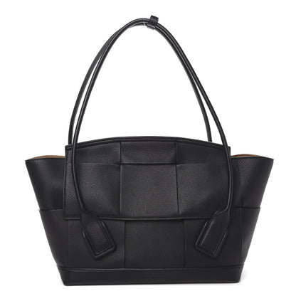 Bottega Veneta Grained Calfskin Maxi Intrecciato Medium Arco Black 1 of 9