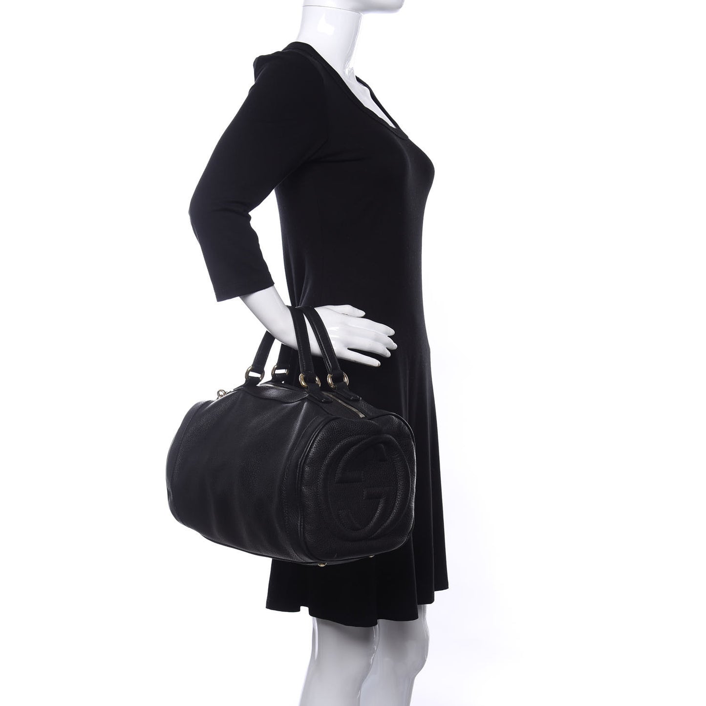Pebbled Calfskin Medium Soho Boston Black