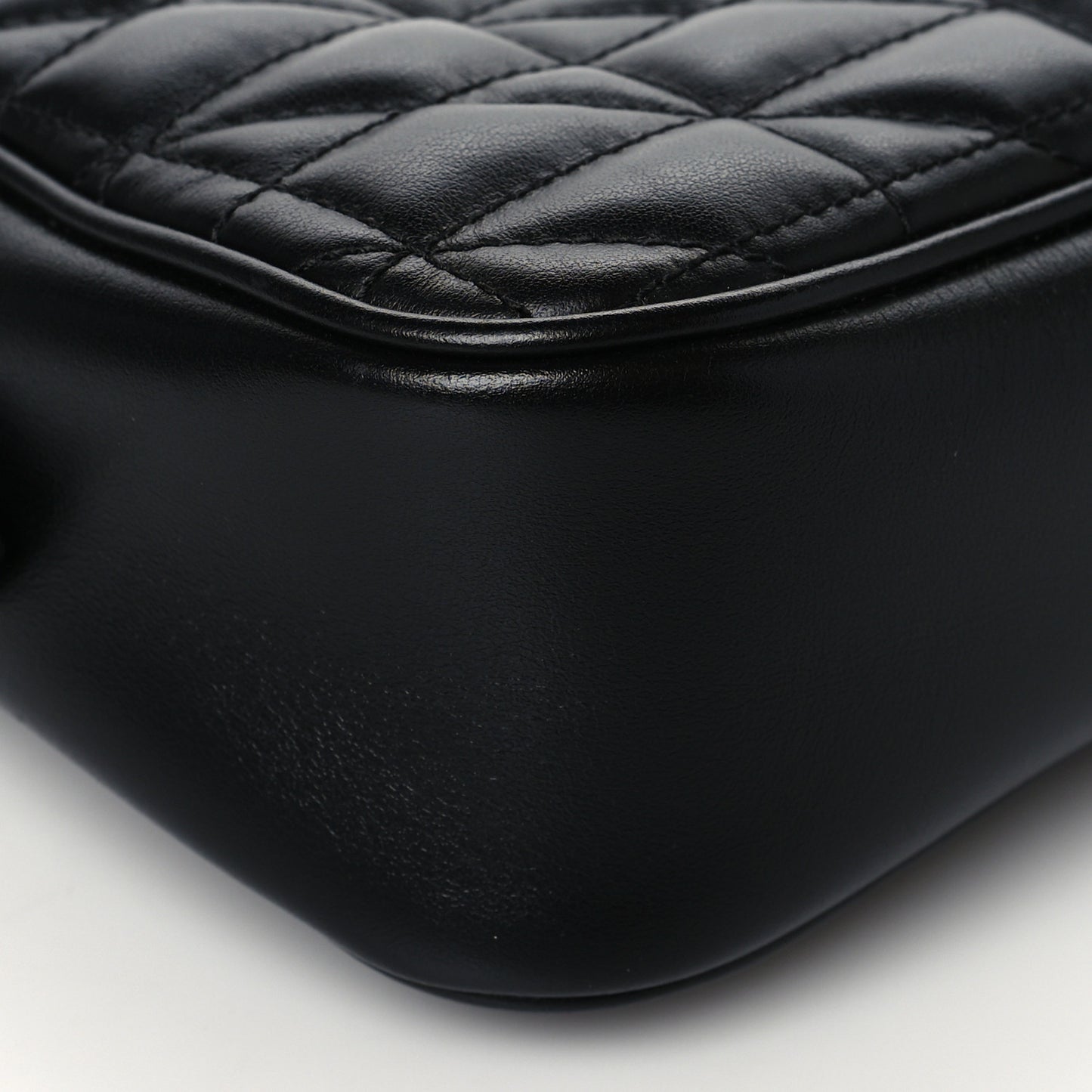 Calfskin Matelasse Aria Small GG Marmont Chain Shoulder Bag Black