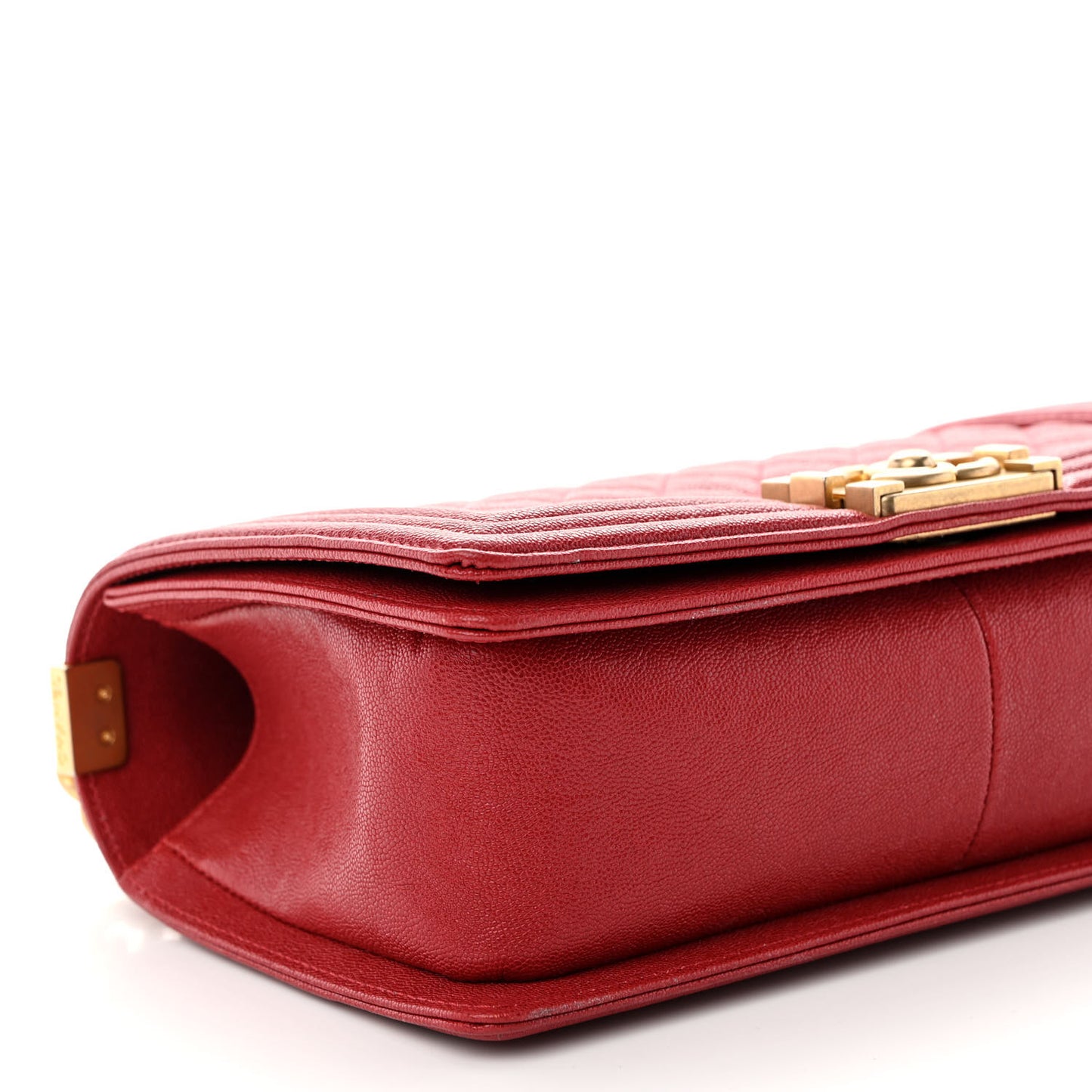 Caviar Quilted Medium Boy Flap Red
