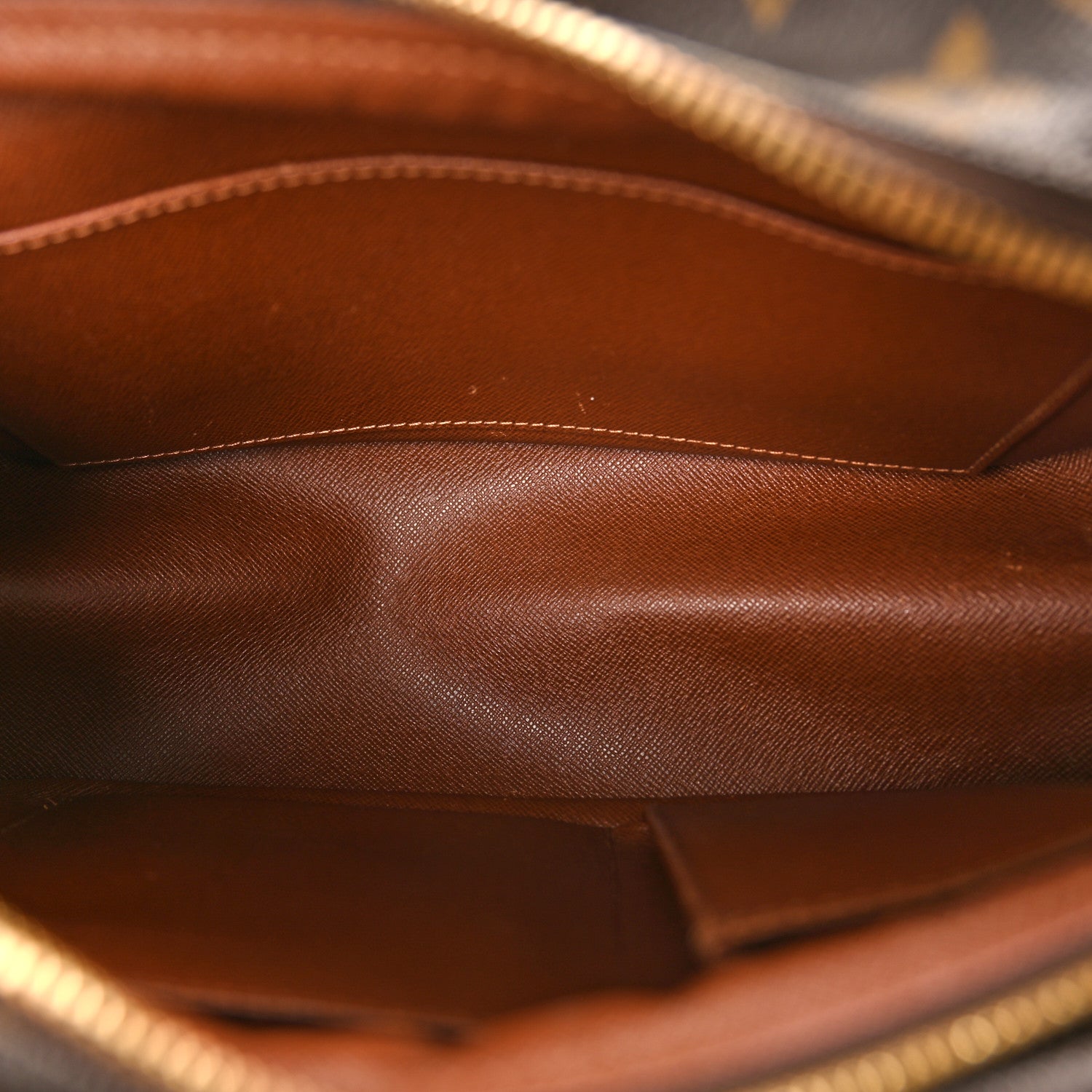 Louis Vuitton Monogram Cite MM 5 of 12