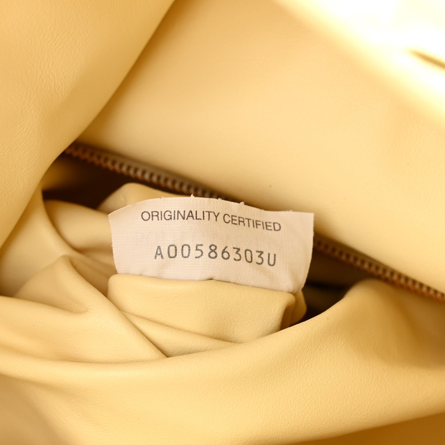 Calfskin Intrecciato Large Hop Camomile