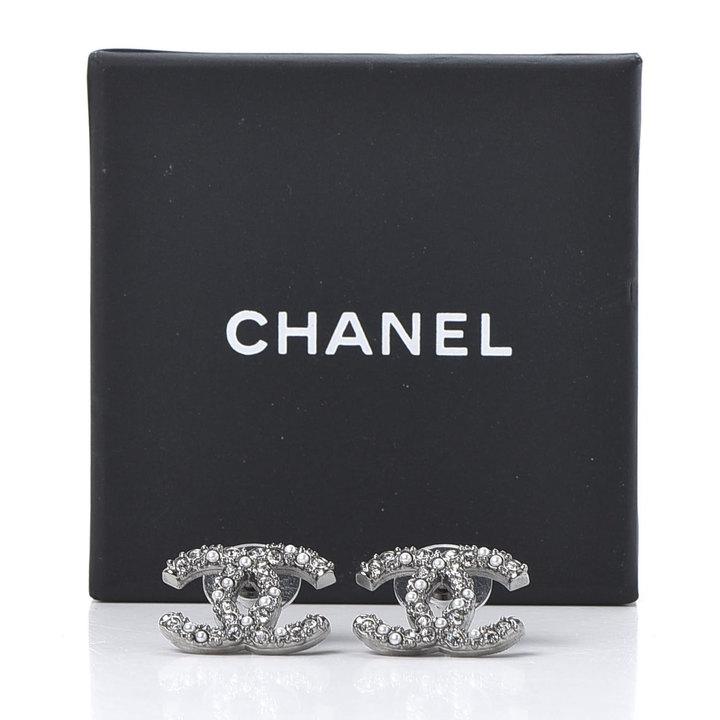 Crystal Pearl CC Earrings Silver