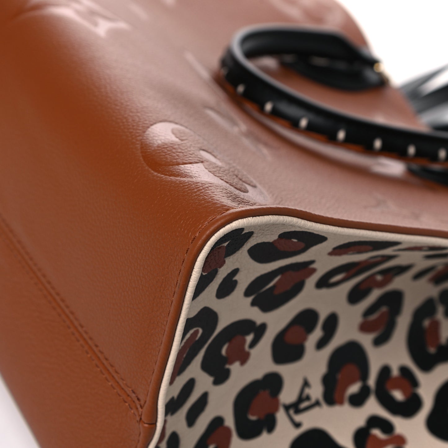 Empreinte Monogram Giant Wild At Heart Onthego MM Caramel