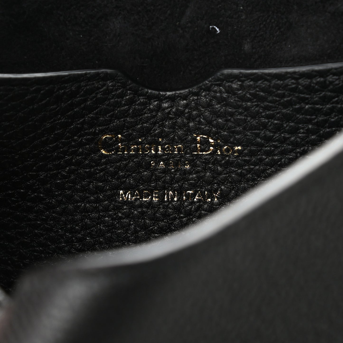 Grained Calfskin Medium Bobby Flap Black