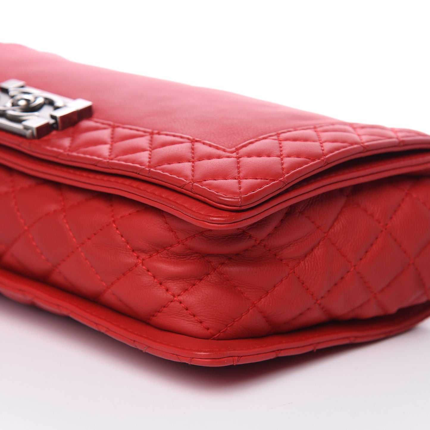 Calfskin New Medium Boy Reverso Flap Red