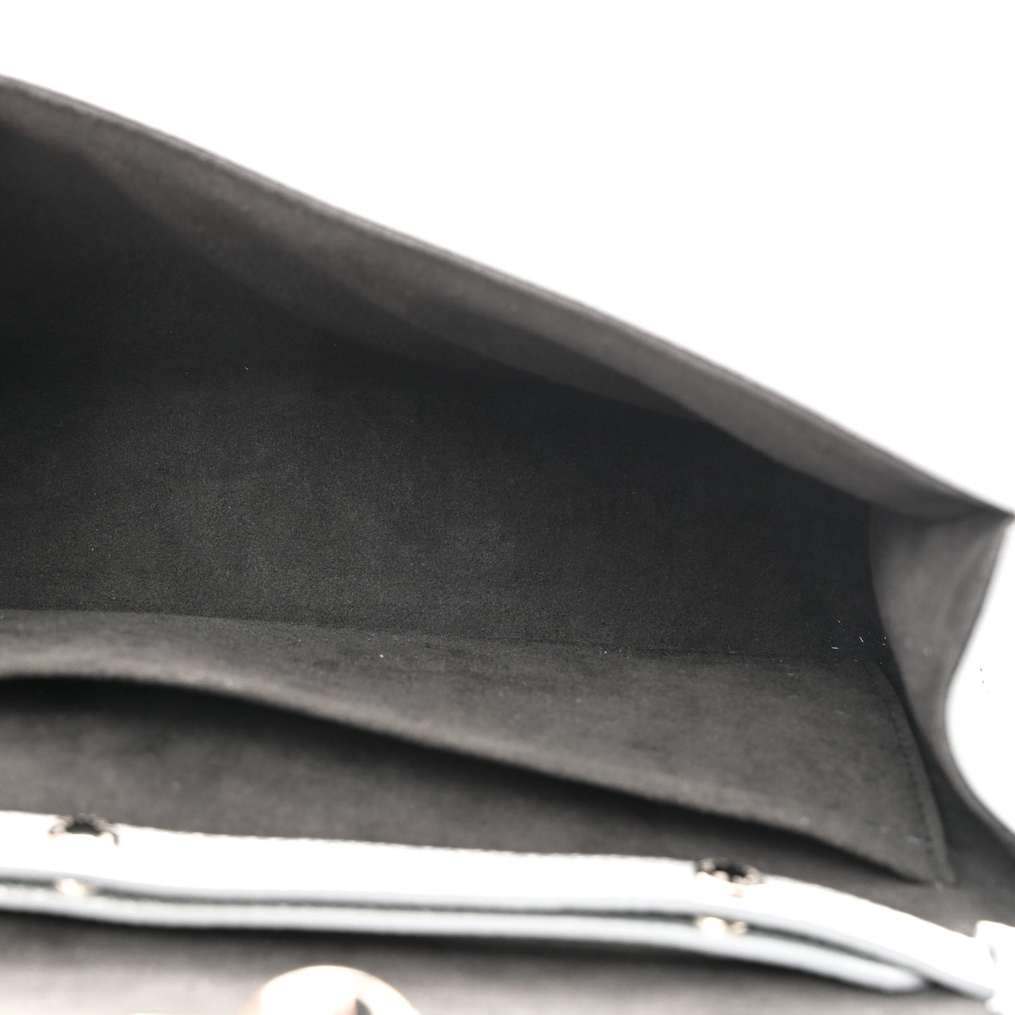 Epi Pochette Louise NM Silver