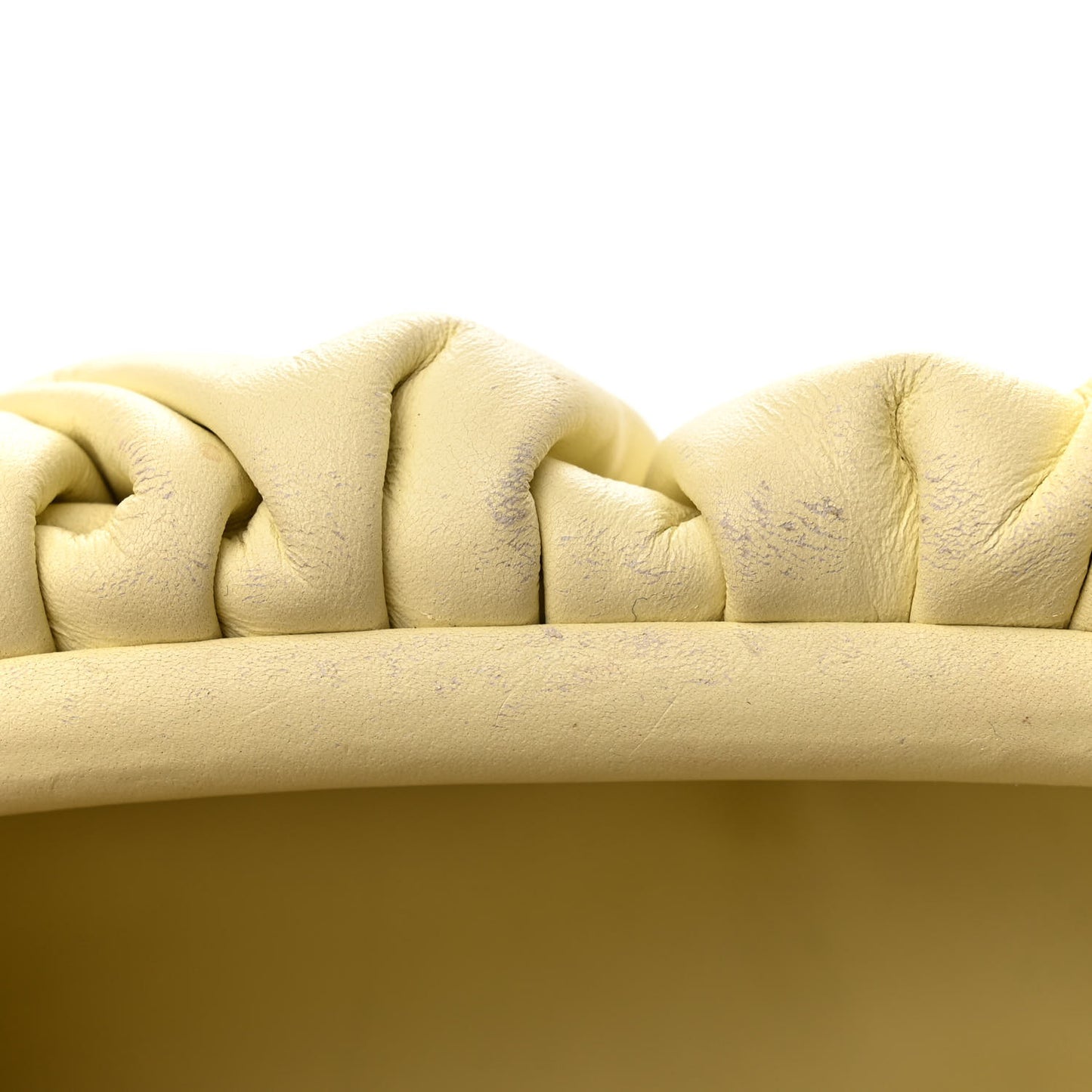 Butter Calfskin The Mini Pouch Zest Washed