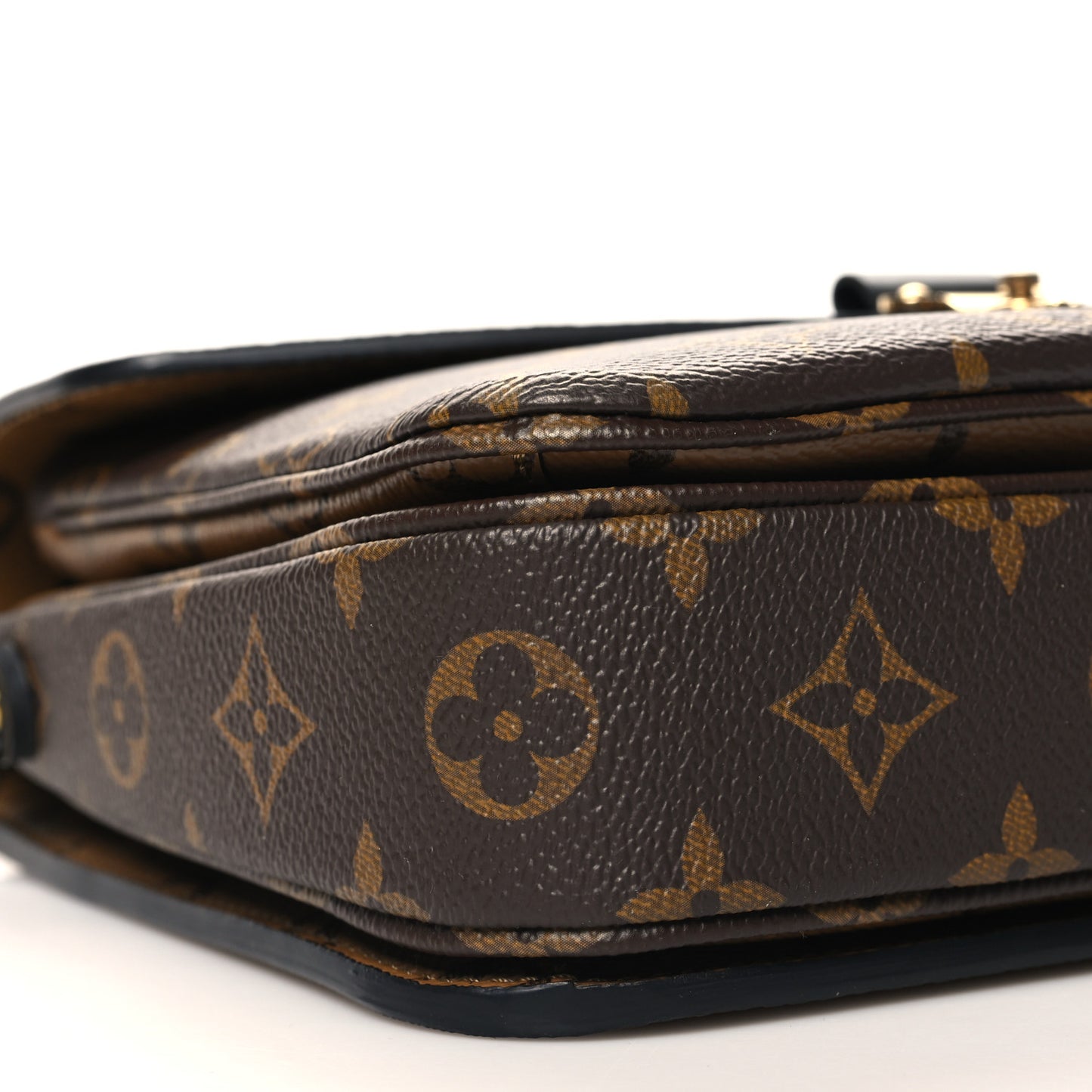 Reverse Monogram Pochette Metis