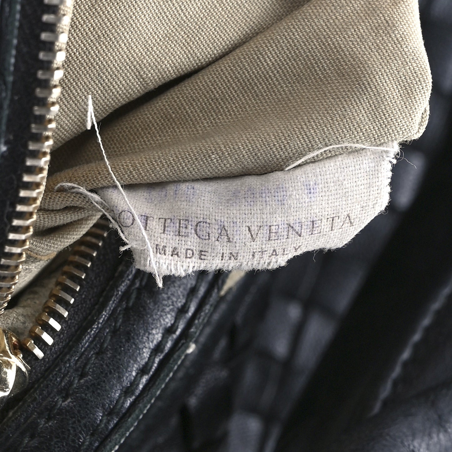 Nappa Intrecciato Large Veneta Hobo Black