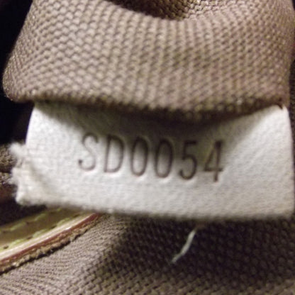 Louis Vuitton Monogram Alma 9 of 9