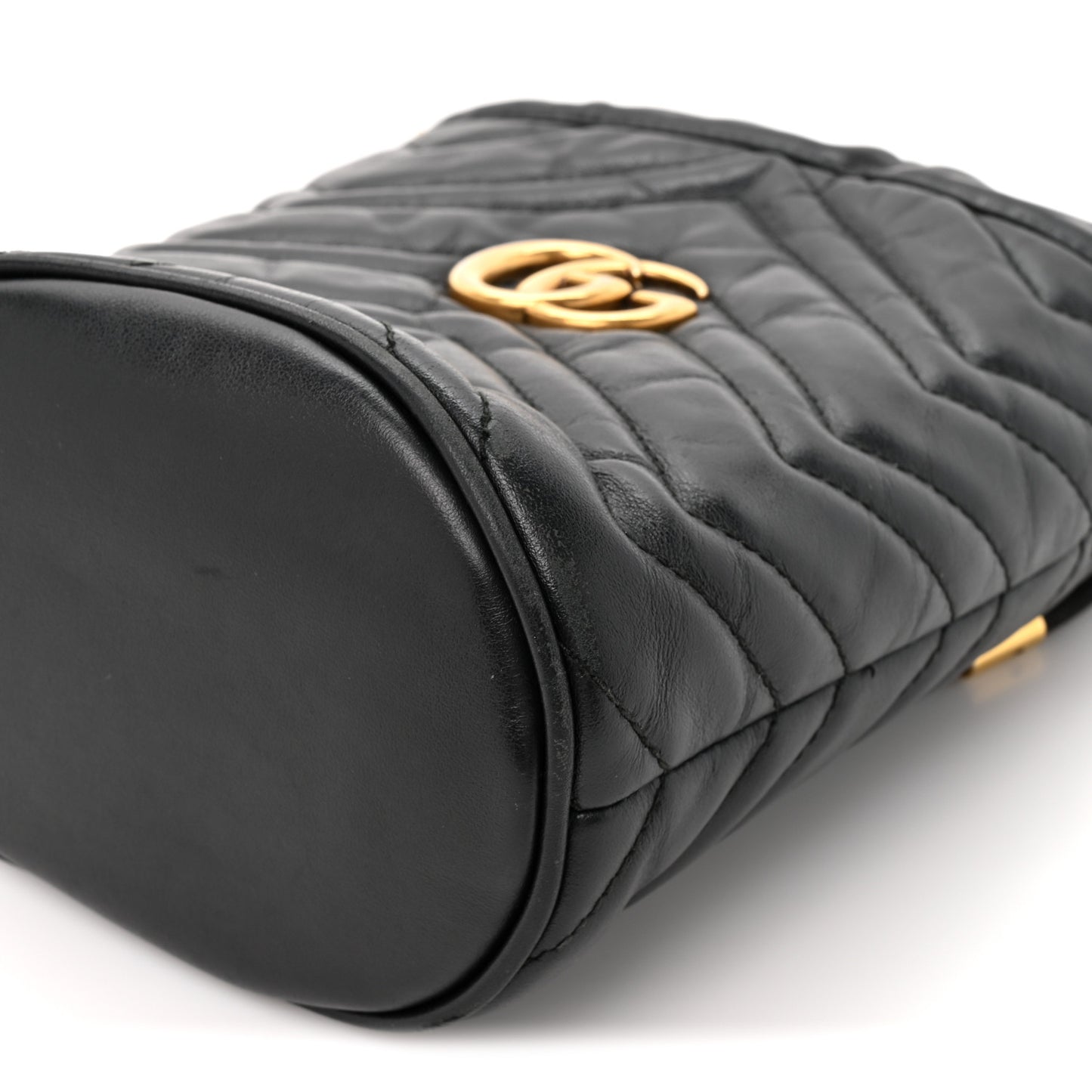 Calfskin Matelasse Mini GG Marmont 2.0 Bucket Bag Black