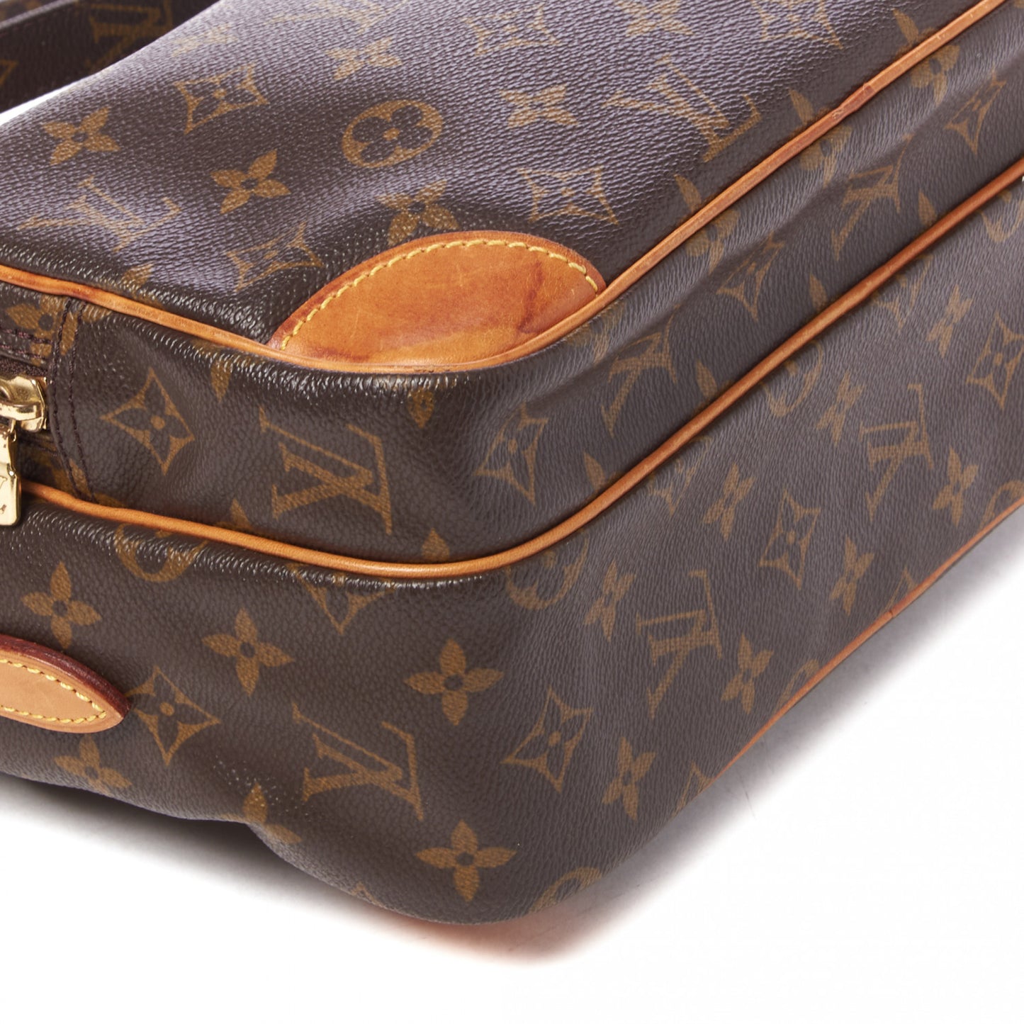 Monogram Nil 28