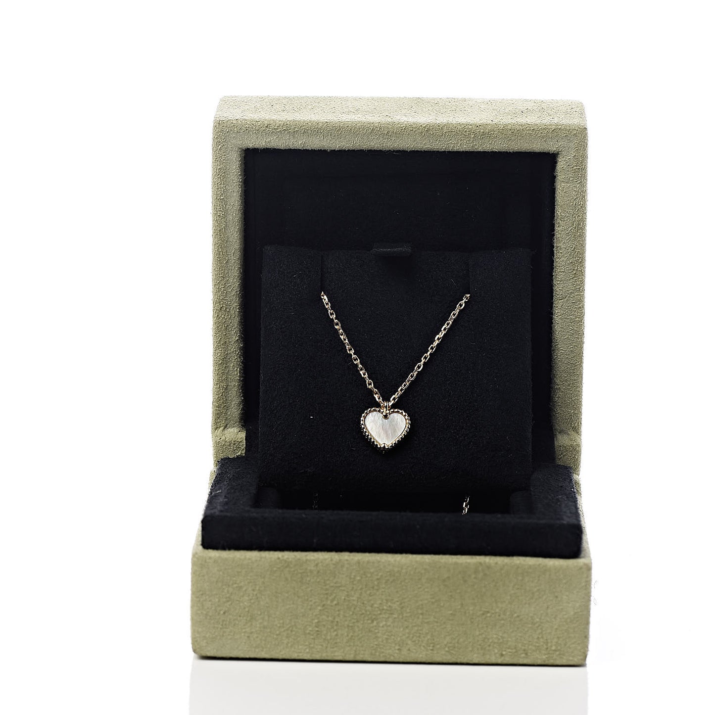 18K Yellow Gold Mother of Pearl Sweet Alhambra Heart Pendant Necklace