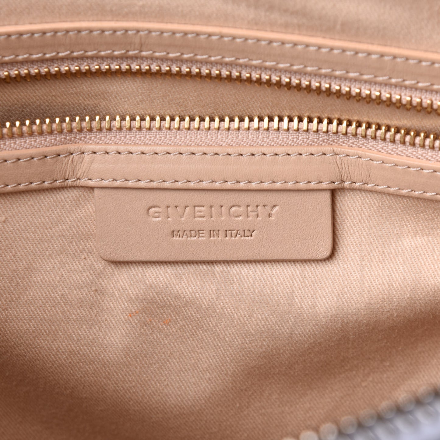 Sugar Goatskin Medium Antigona Pearl Grey