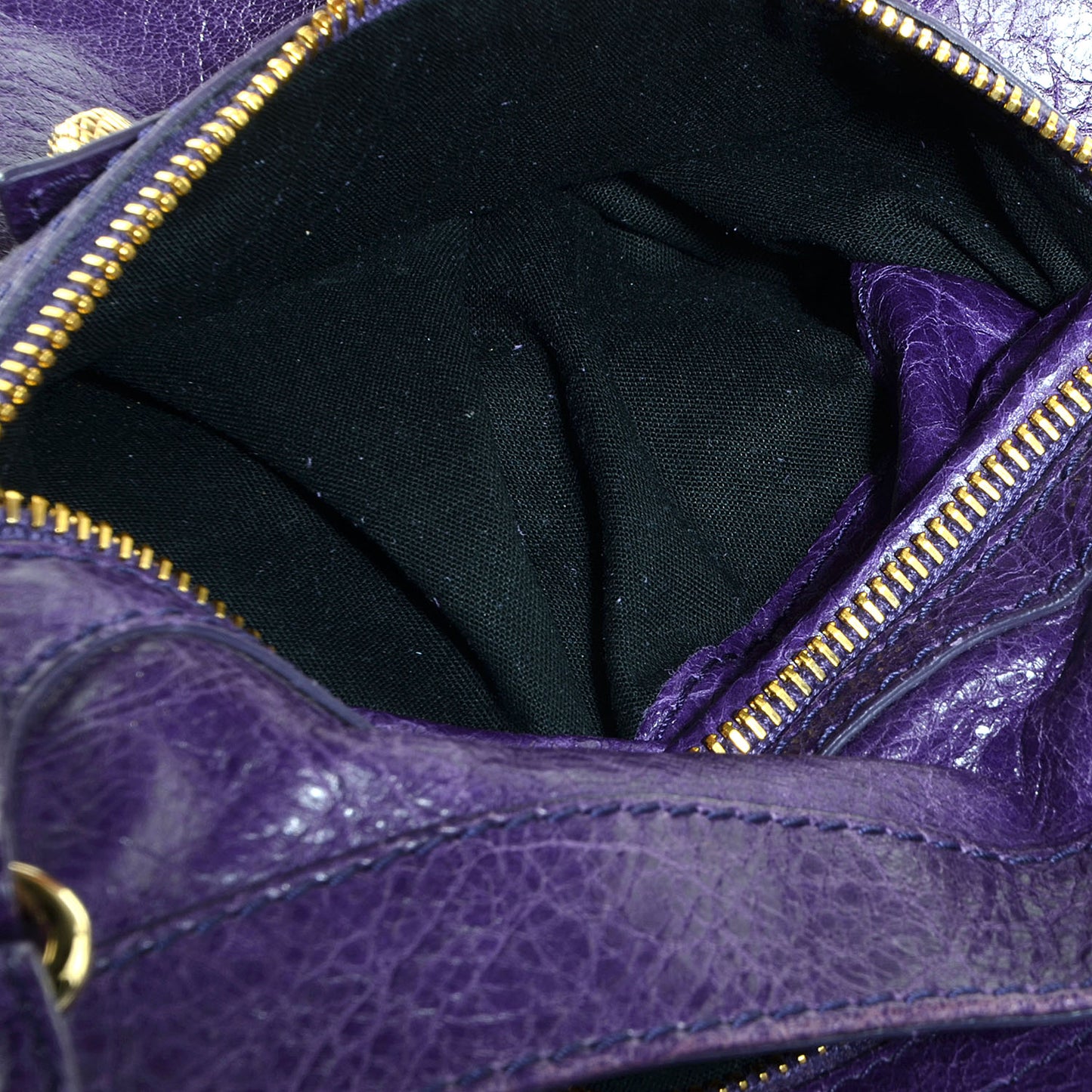 Agneau Giant 12 Gold Hardware Velo Dark Violet