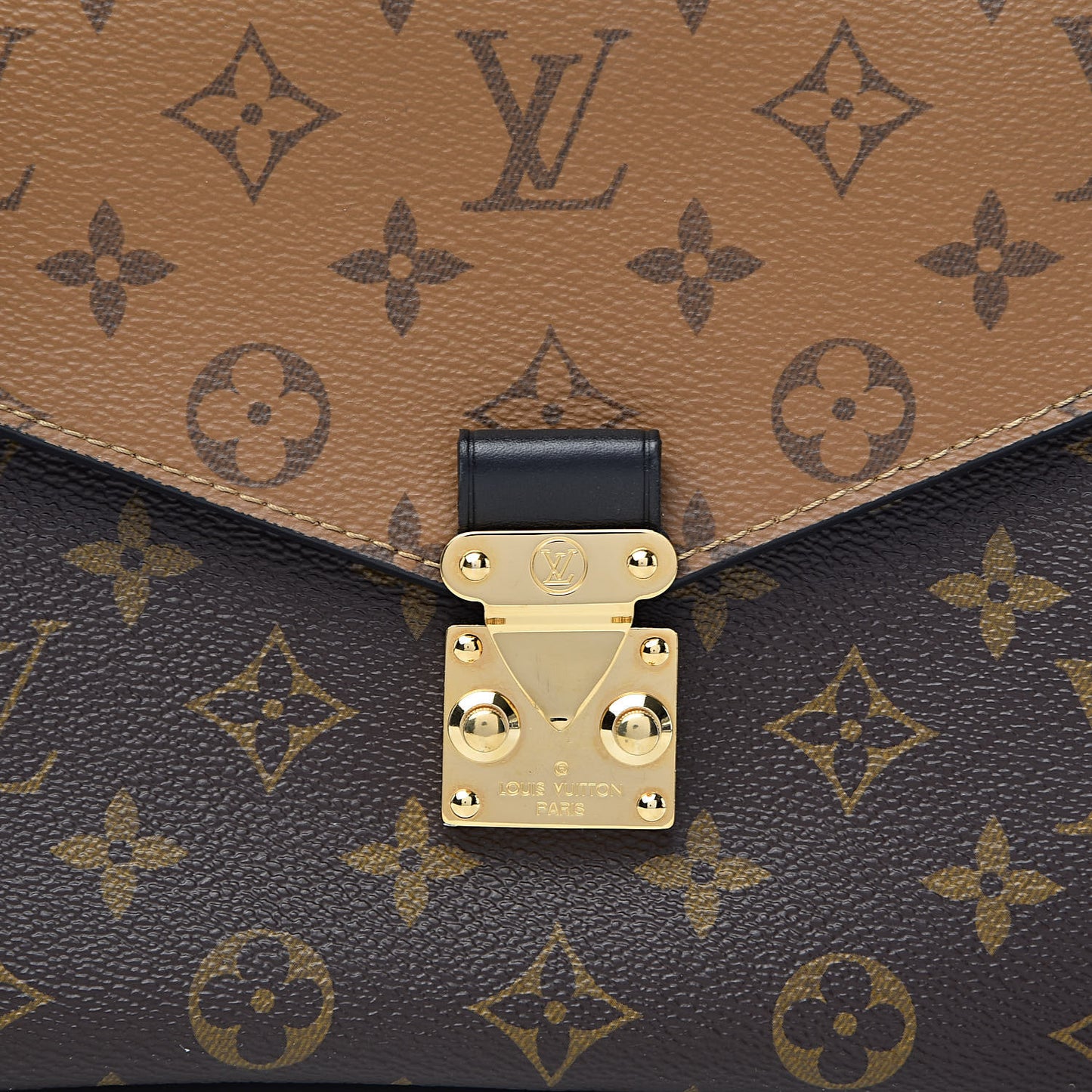 Reverse Monogram Pochette Metis